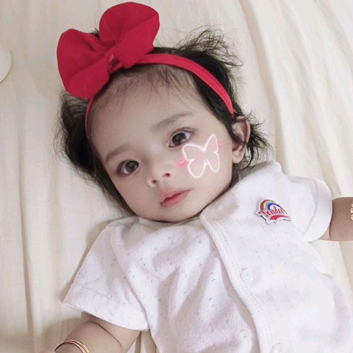 Naira Zea
