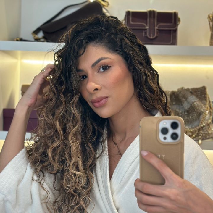 Thayna Desbessel