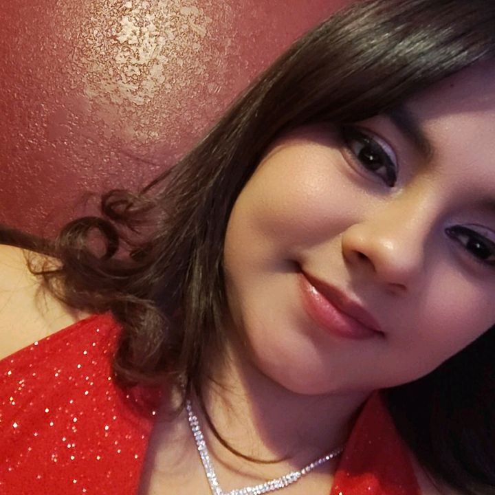 Angeles Gómez 🥰