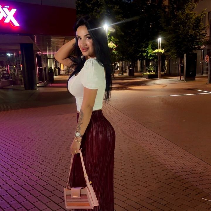 Laura ASL✨Marketing Digital