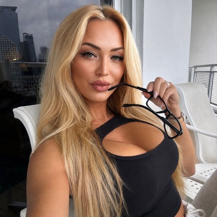 anna.livemodel