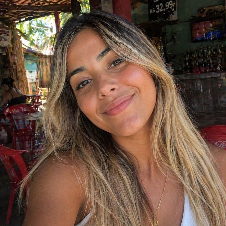 Lara Achadinhos