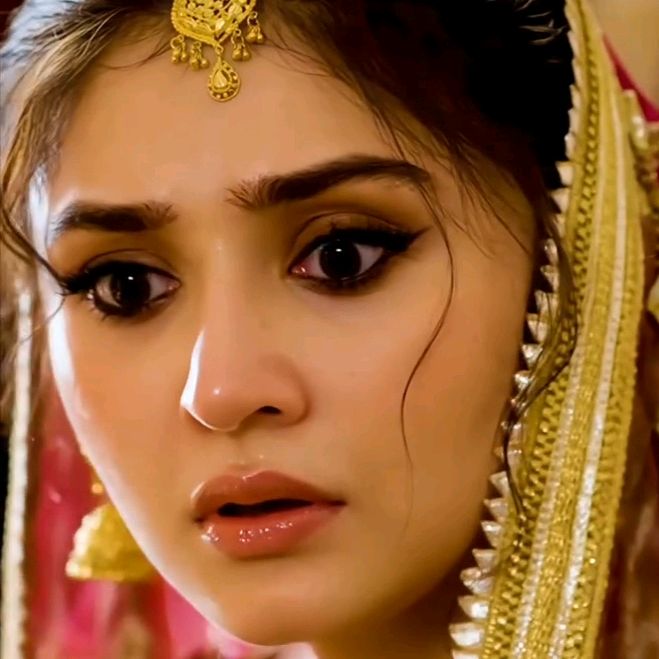 Lal_Pari😍🥰🌹🌹🌹🌹♥️❤️‍🩹💋