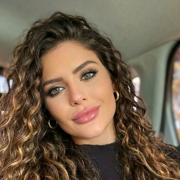 Maya Castelli