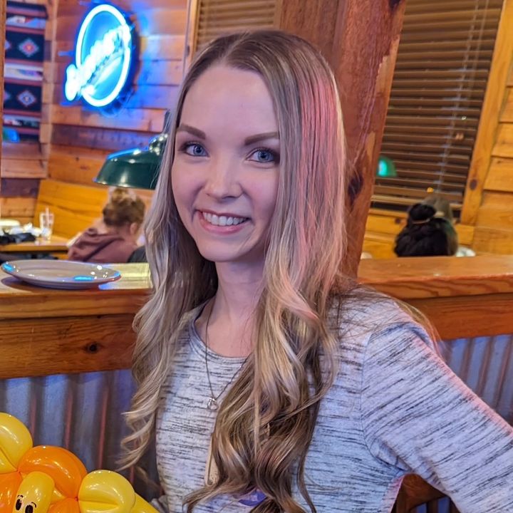 lindsaylouliving