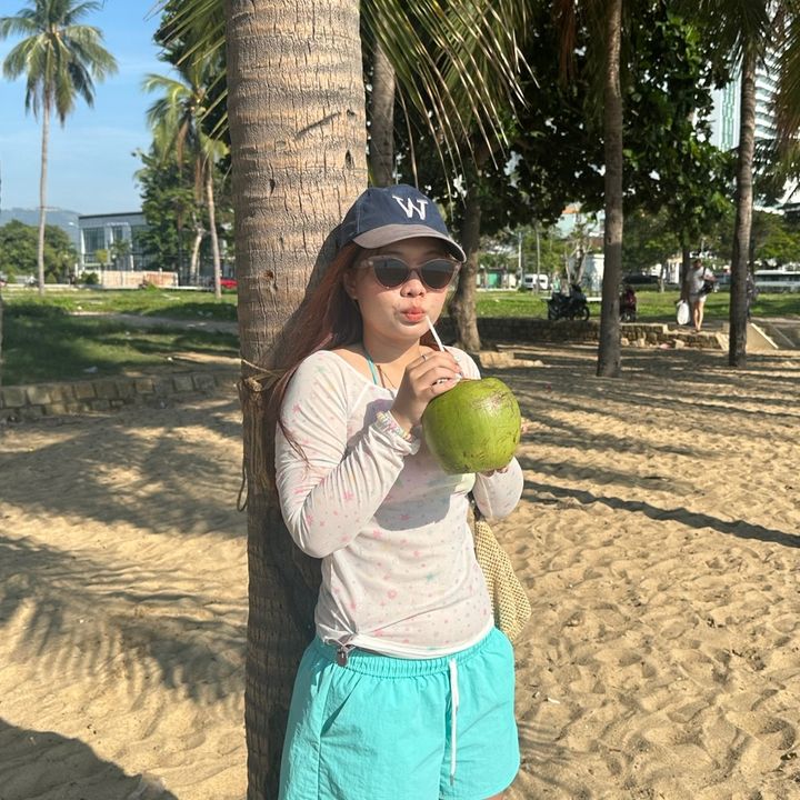 Phương Nhi dùng gì