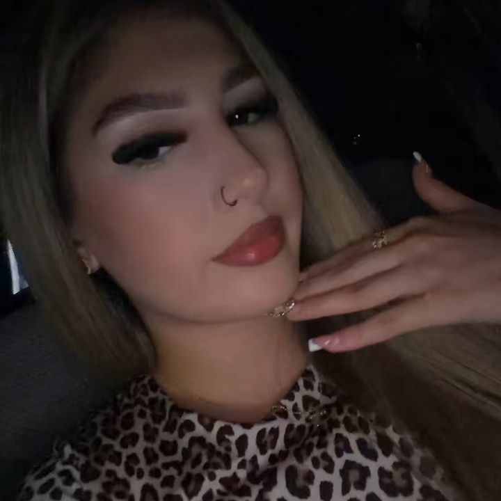𝒱𝒾𝓇𝑔𝒾𝓃𝒾𝒶