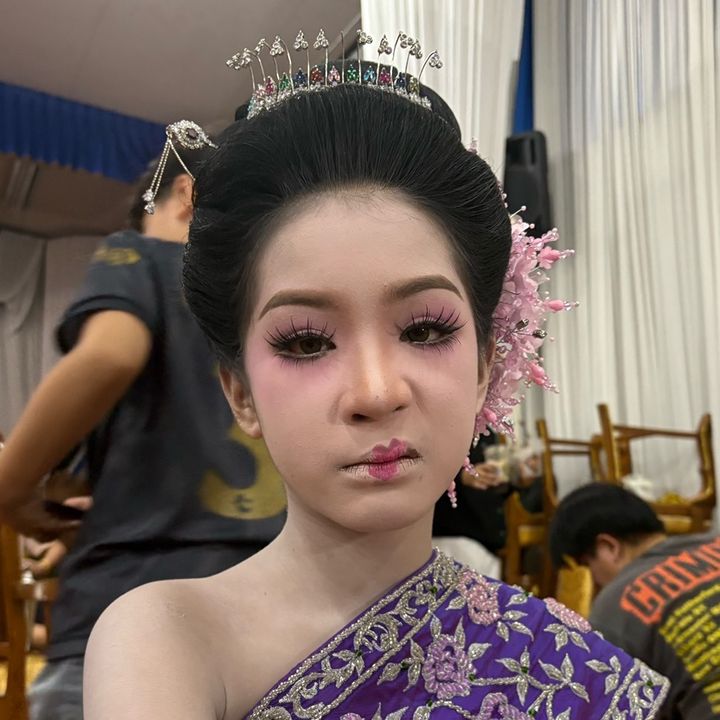 หลังบ้านยัยแยม