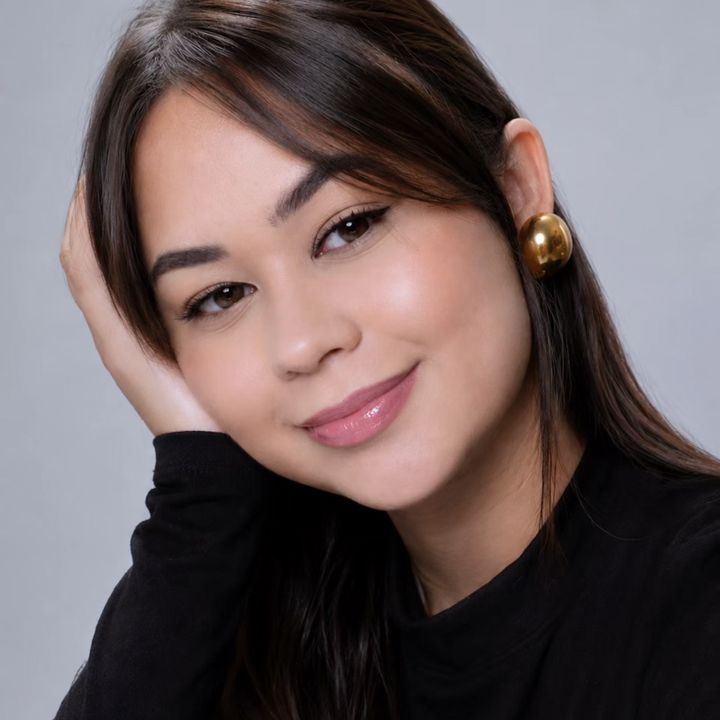 Lara B.