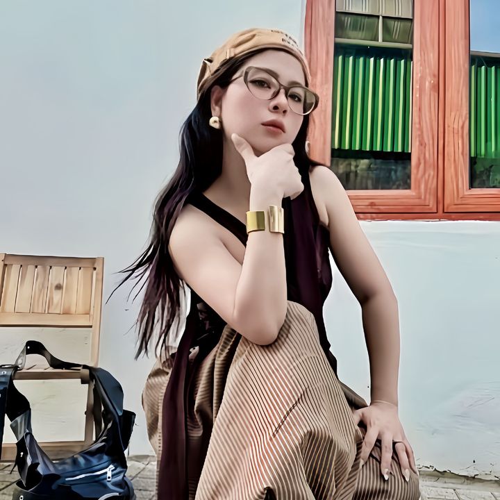 Mình là TLinh !