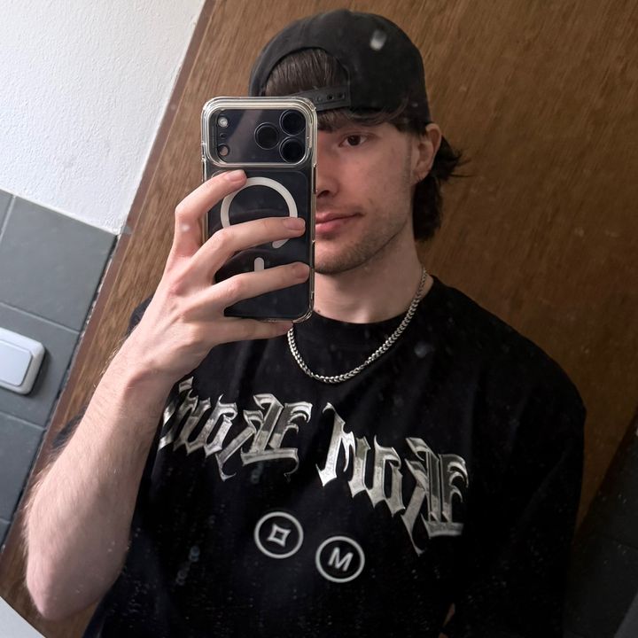 Angelo93.7