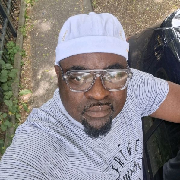 Dou Lumbu recerve de l’eternel