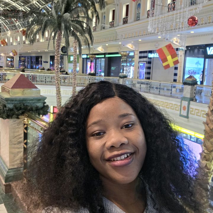 Dessy🇬🇧🇳🇬