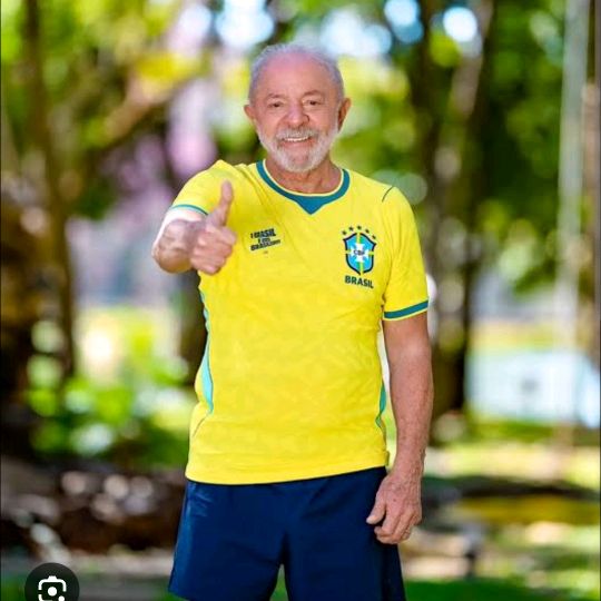 Lula pra cima