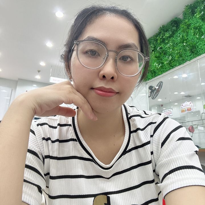 Oanh vui vẻ