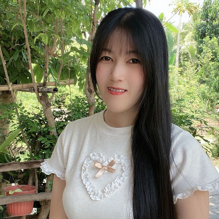 Ngọc Thuý Review