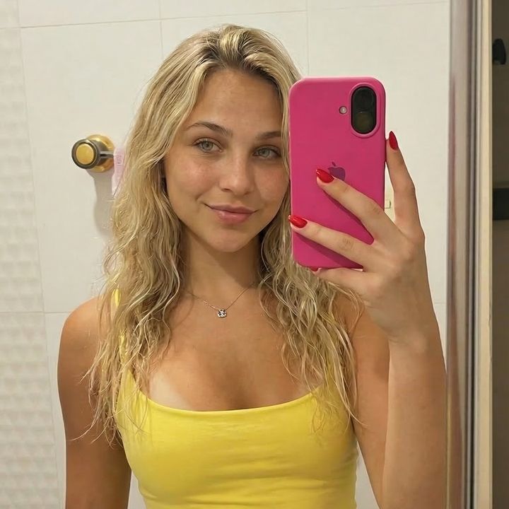 Laura VitorIA