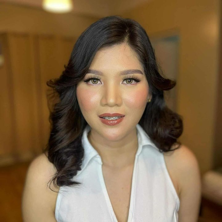 Glow with Ara