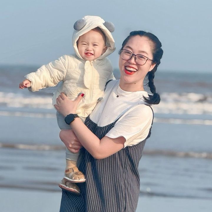 Finn Phụng Phịu Ăn Dặm