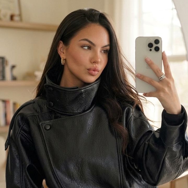 Jordana.Bueno.Creator