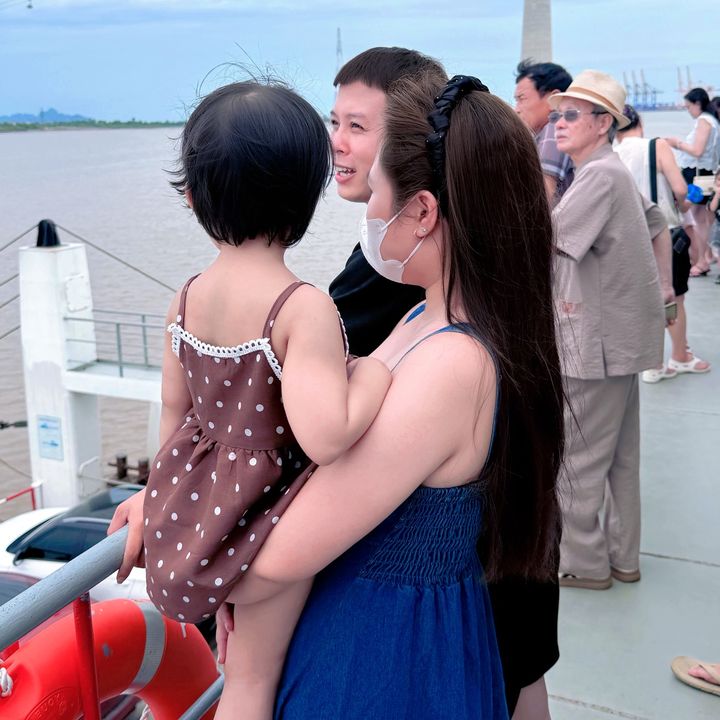Em Huyền Tạp Hóa