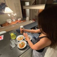 Niki Cooks