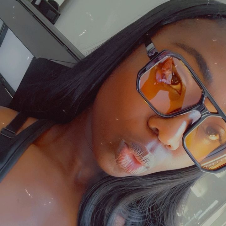 Mae_Nova
