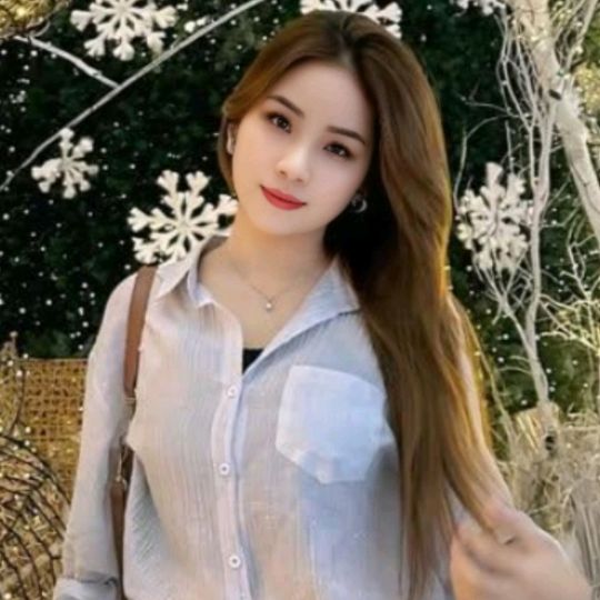 Ngọc vui vẻ