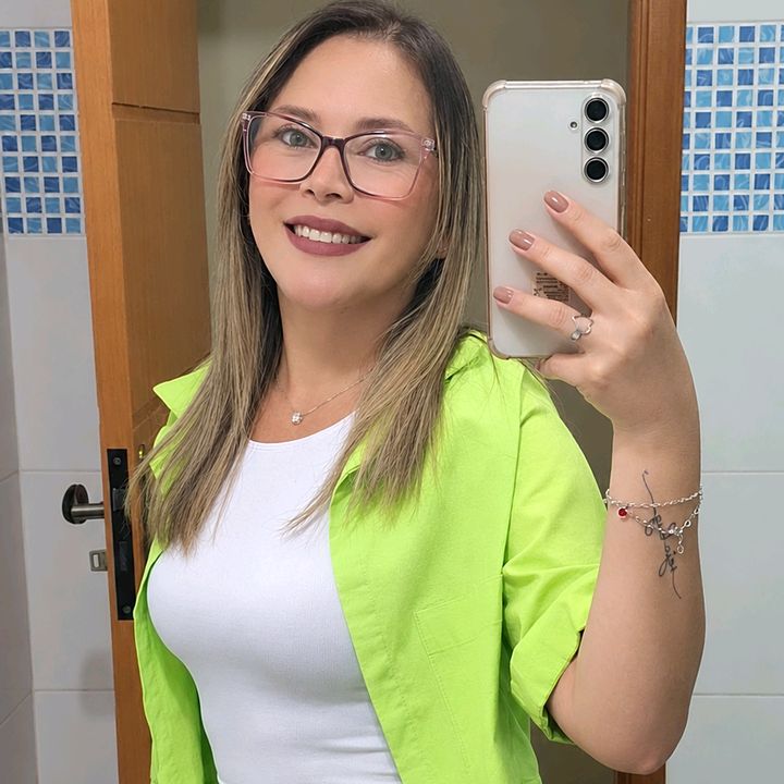 Leila Carmo