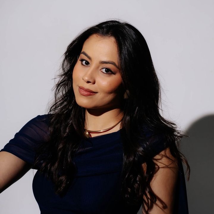 Tainá Santos