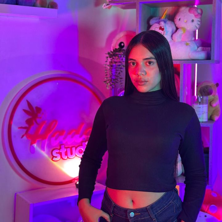 Hada Scarlet LivChat 🪬🧿🧚♂️
