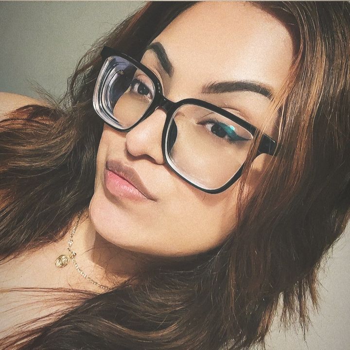 Emili 🖤