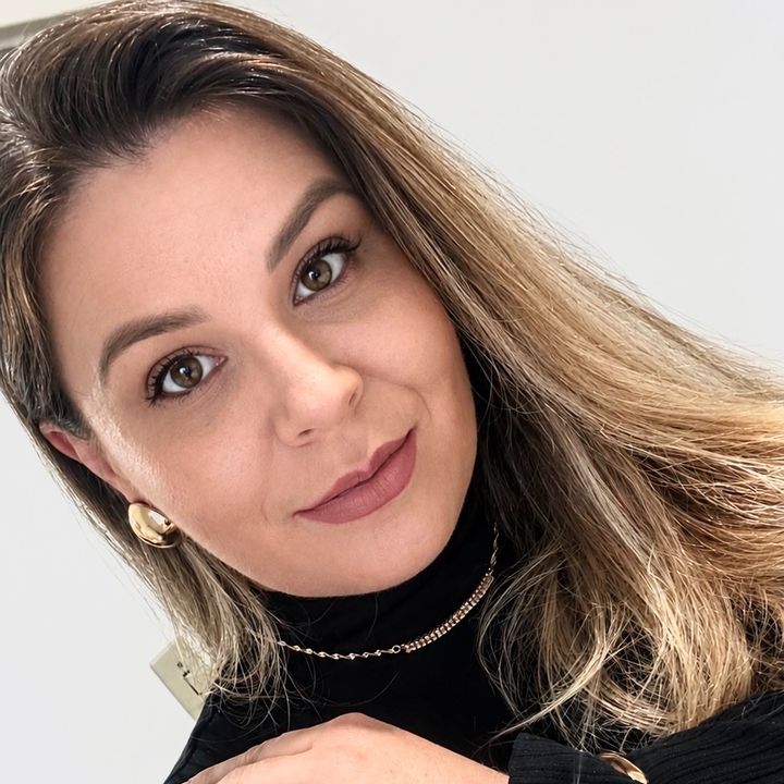 Débora F. L.