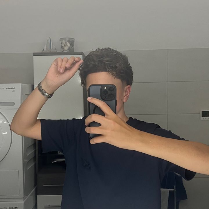 Alex 🪐