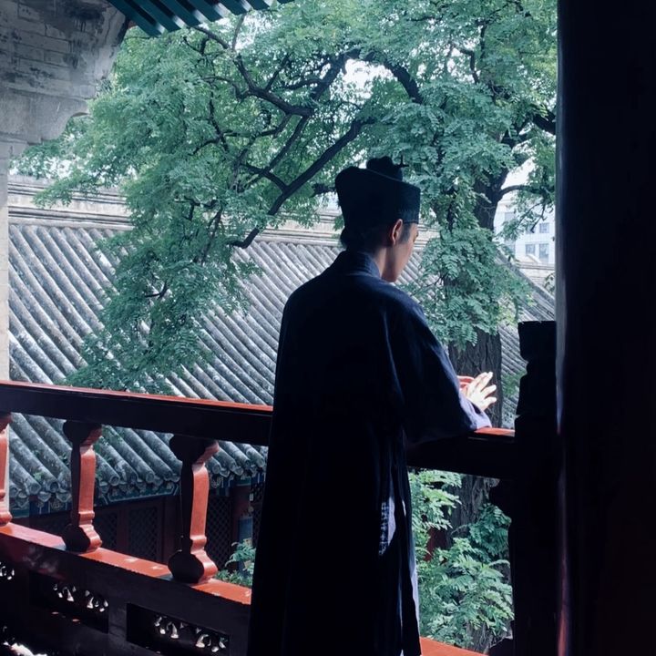 云见深玄