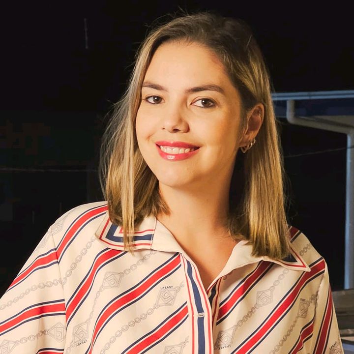 Aline Vaz
