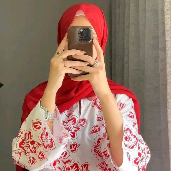 Ayesha Khan