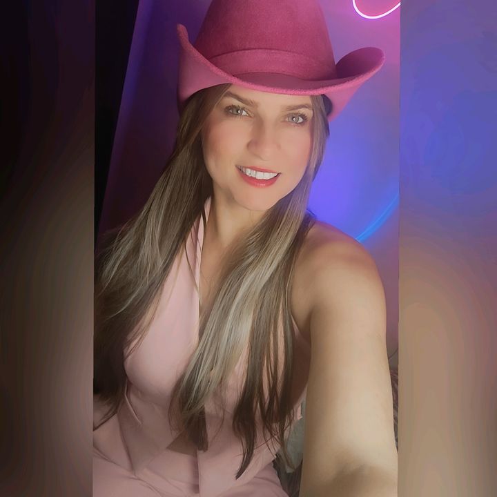 👑Lia Ferraz🦋
