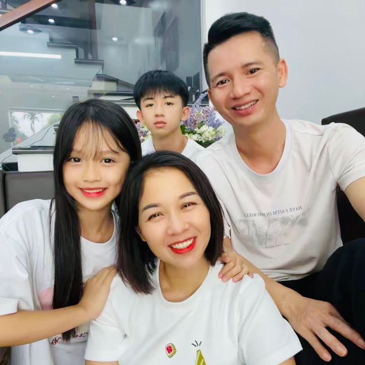 Gia Đình Sáng Hưởng Nhà Quê