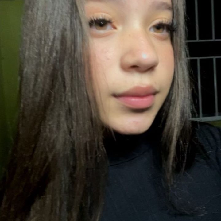 𝓐𝓷𝓪 𝓬𝓵𝓪𝓻𝓪🌸