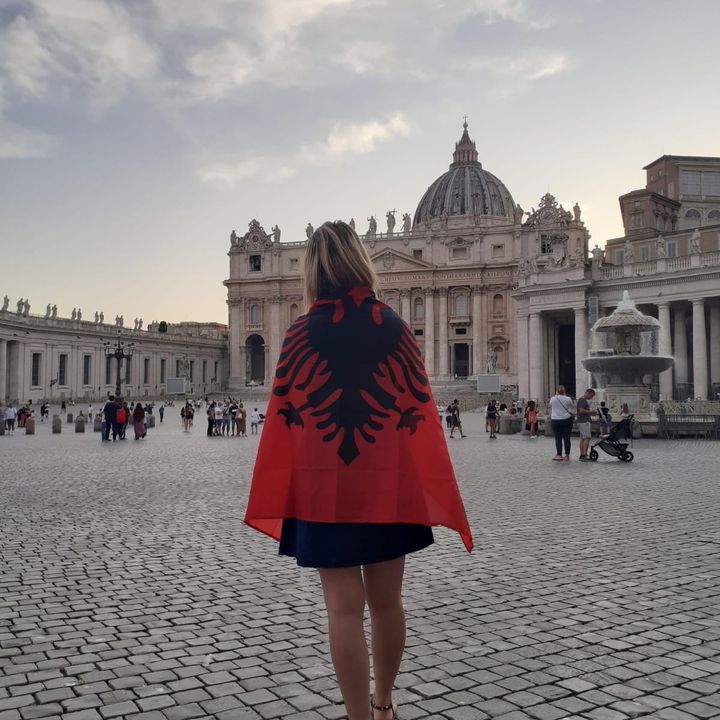 Michela Mihociu Official