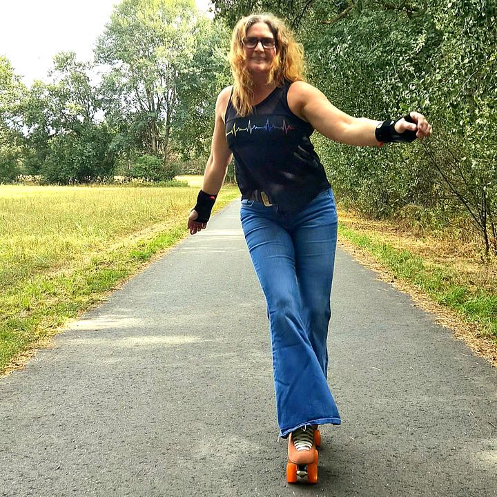 danielle_on_skates