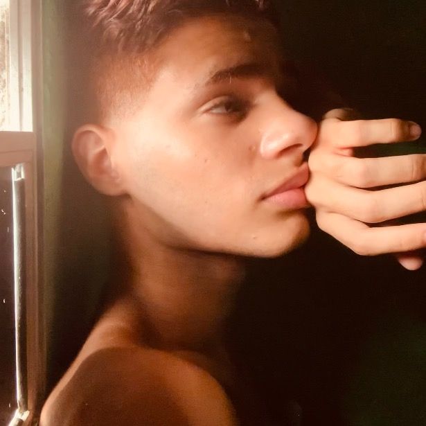 Faell Santos 🦢