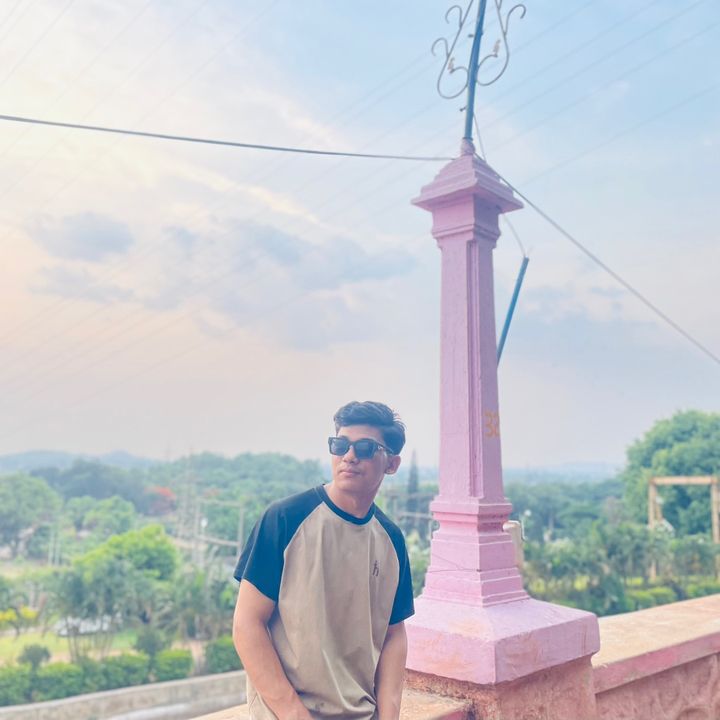 karan lama😉🥀