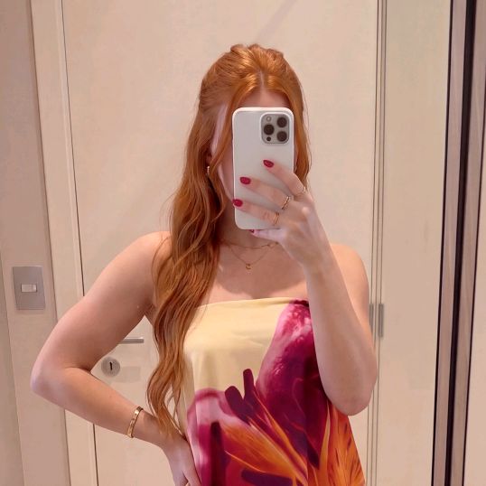 élly ⋆˚