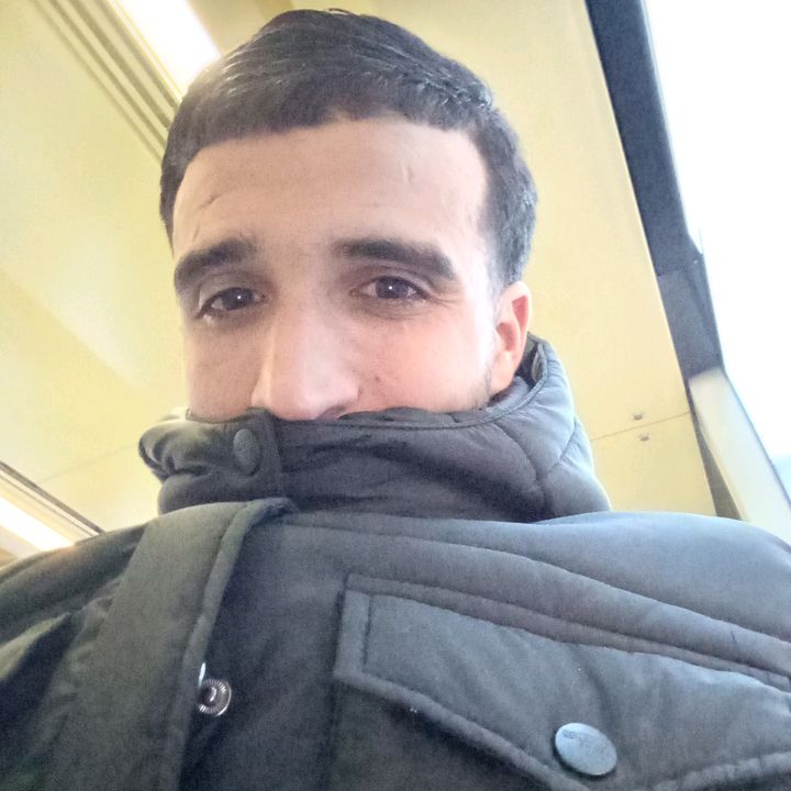 Hakim  Barber