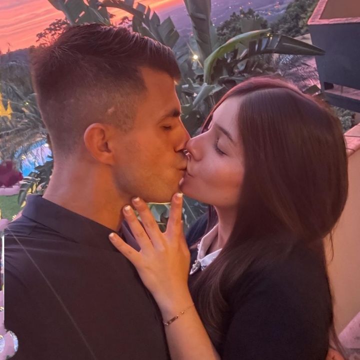 Casal tik tok shop