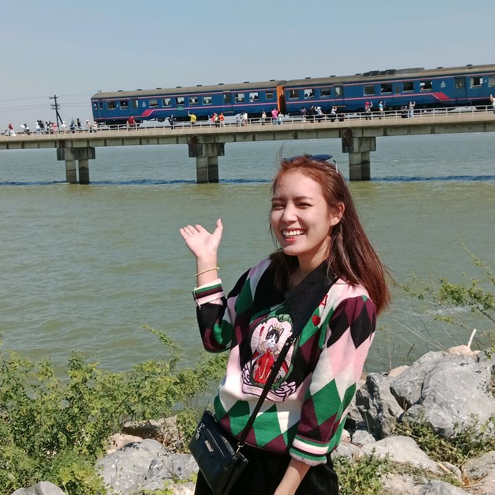 ซี ที่ชอบเล่าเรื่อง