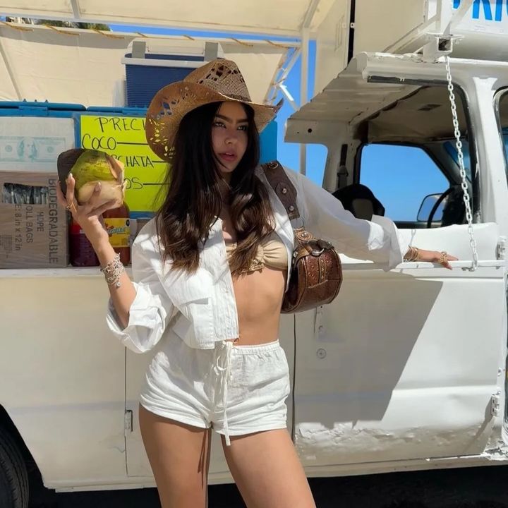 María