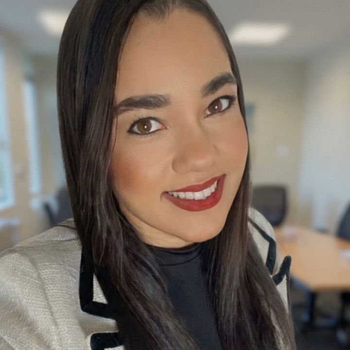 Ester Silva | Creator